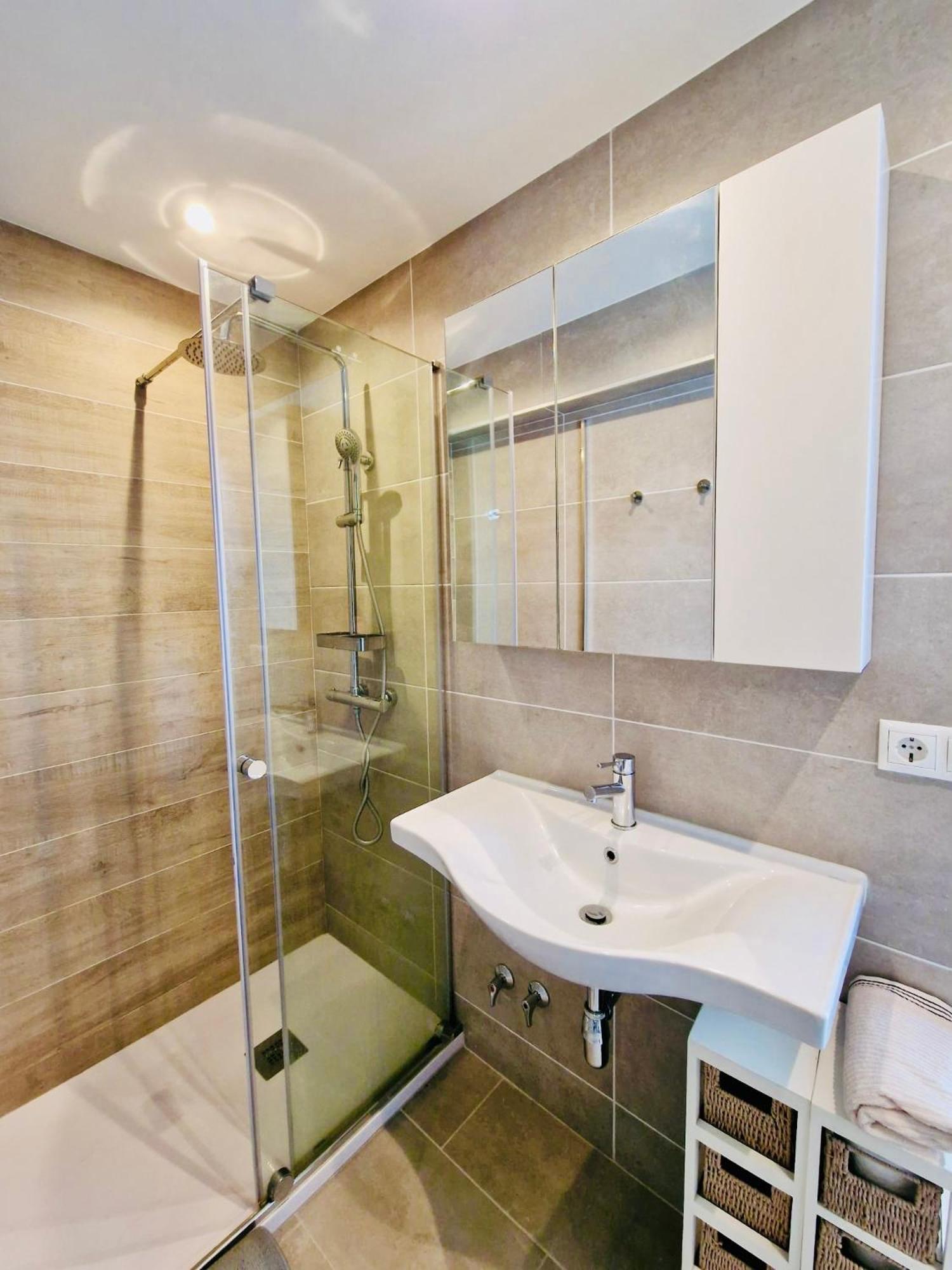 G&g Premium Malibu Benalmadena